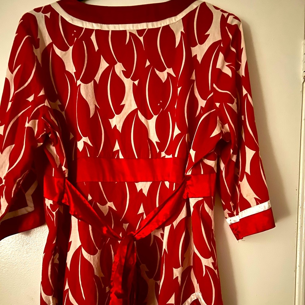 Ashley Stewart like new Red and White Patterned Kimono Top size 2X - Picture 3 of 4